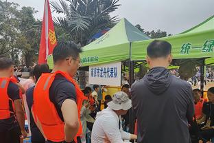 今日趣图：利物浦输球？没关系，下场奖励你个曼联